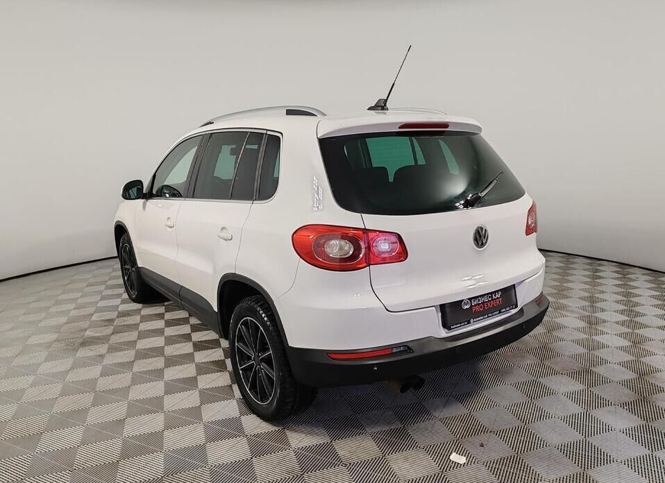 Volkswagen Tiguan, I 2.0 AT (170 л.с.) 4WD
