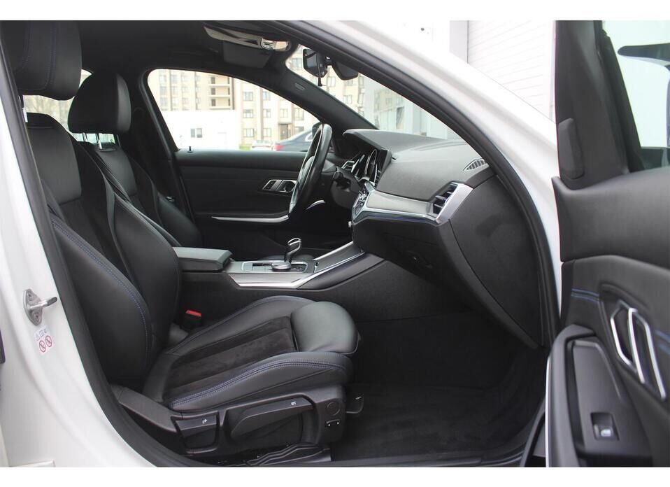 BMW 3 серии, VII (G2x) 320i xDrive 2.0 AT (184 л.с.) 4WD