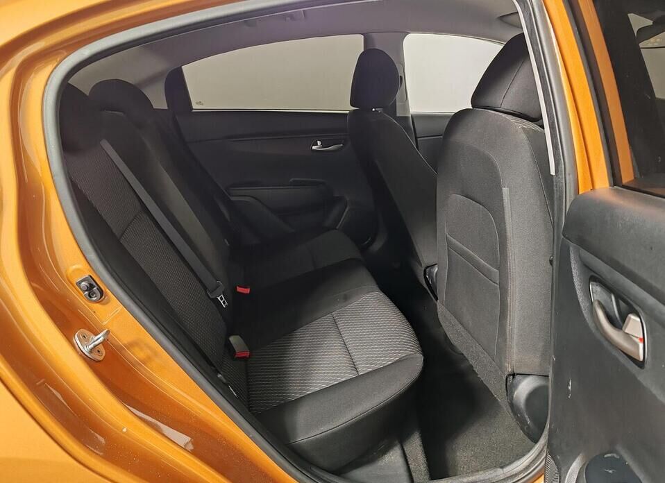 Kia Rio, IV 1.6 AT (123 л.с.)