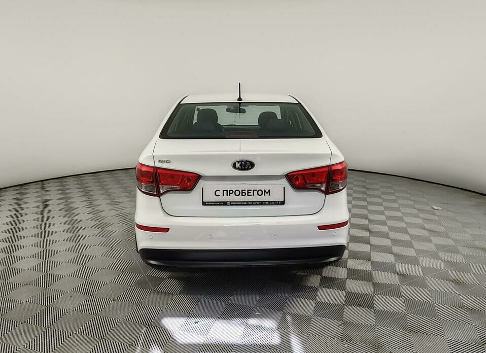 Kia Rio 1.6 AT (123 л.с.)