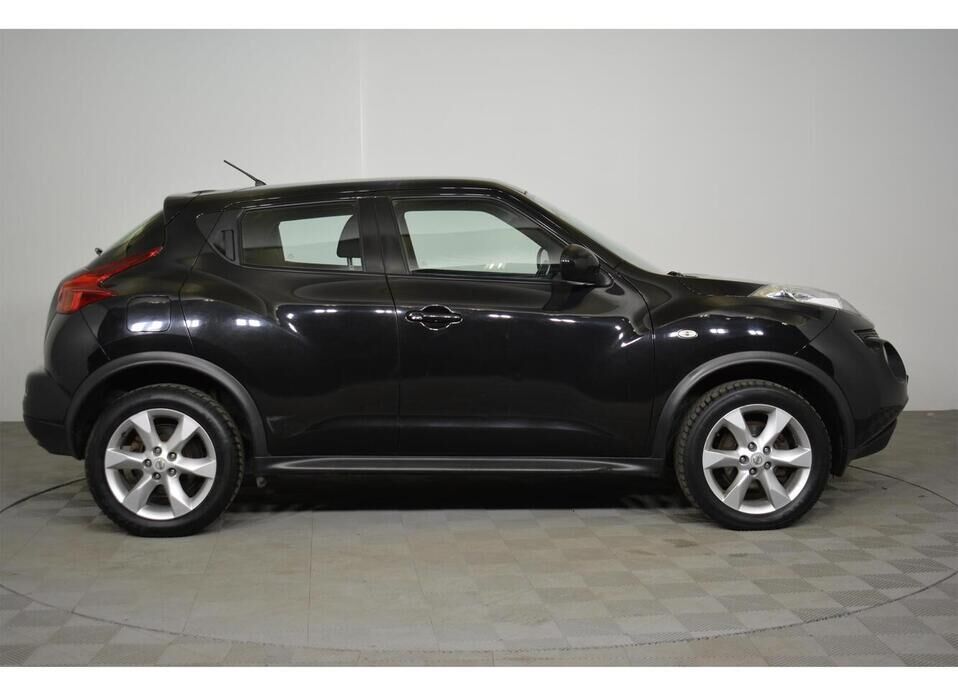 Nissan Juke 1.6 CVT (117 л.с.)