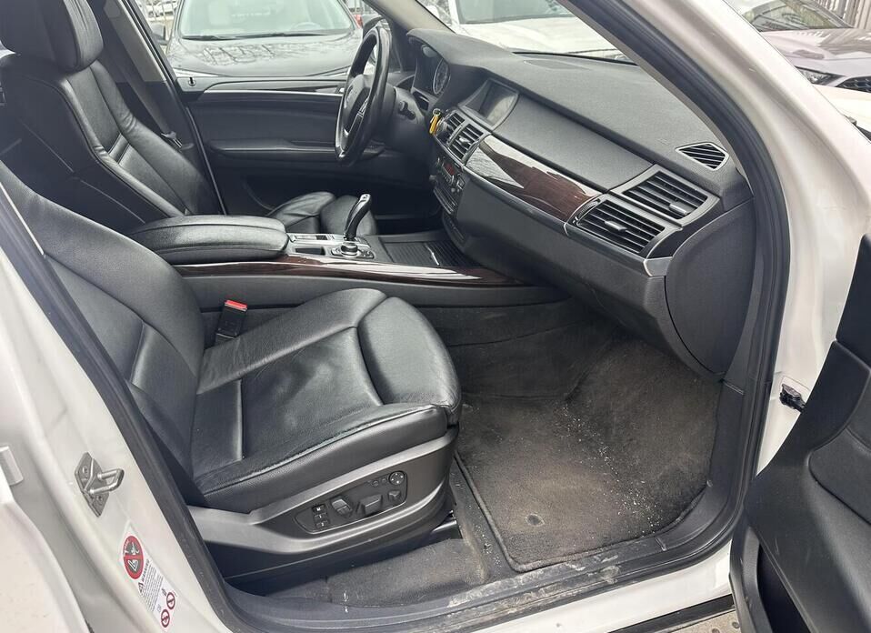 BMW X5, II (E70) Рестайлинг 35i 3.0 AT (306 л.с.) 4WD