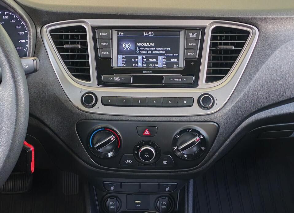 Hyundai Solaris, II Рестайлинг 1.6 AT (123 л.с.)