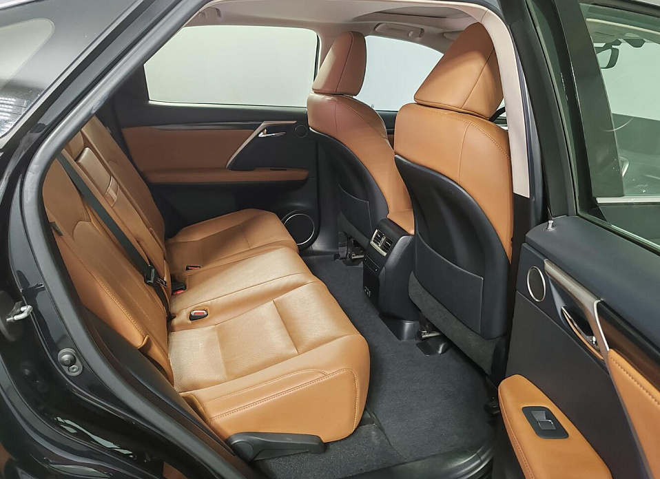 Lexus RX, IV Рестайлинг 300 2.0 AT (238 л.с.) 4WD