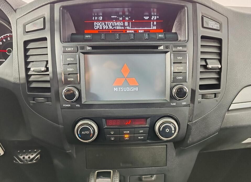 Mitsubishi Pajero, IV Рестайлинг 2 3.0 AT (178 л.с.) 4WD