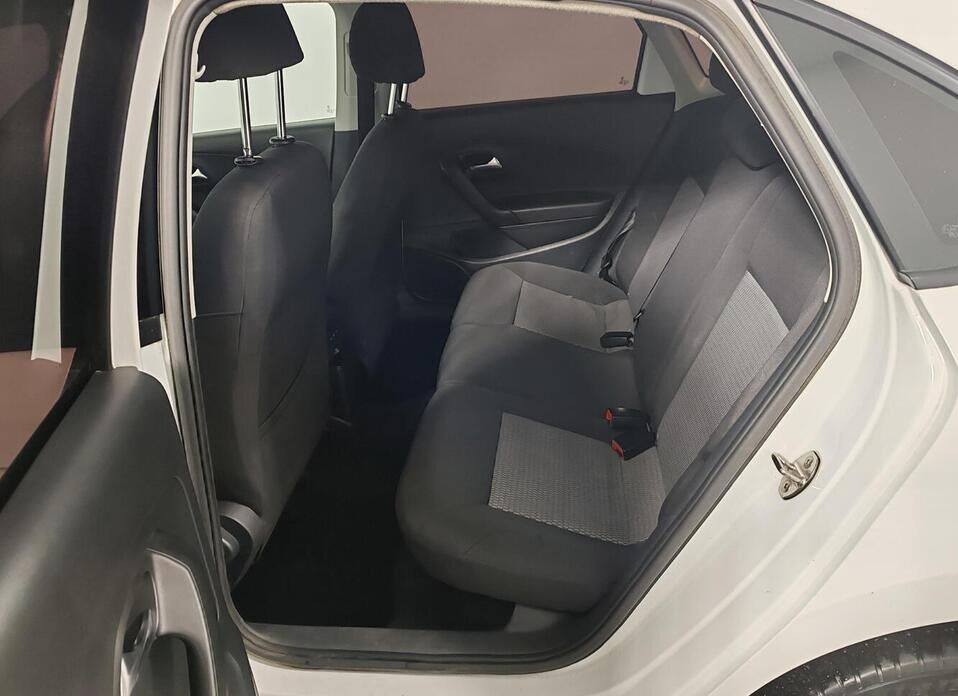 Volkswagen Polo, V 1.6 AT (105 л.с.)
