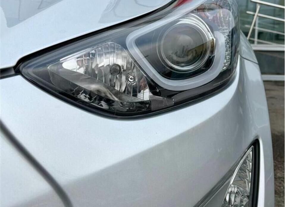 Hyundai Elantra, V (MD) Рестайлинг 1.8 AT (150 л.с.)