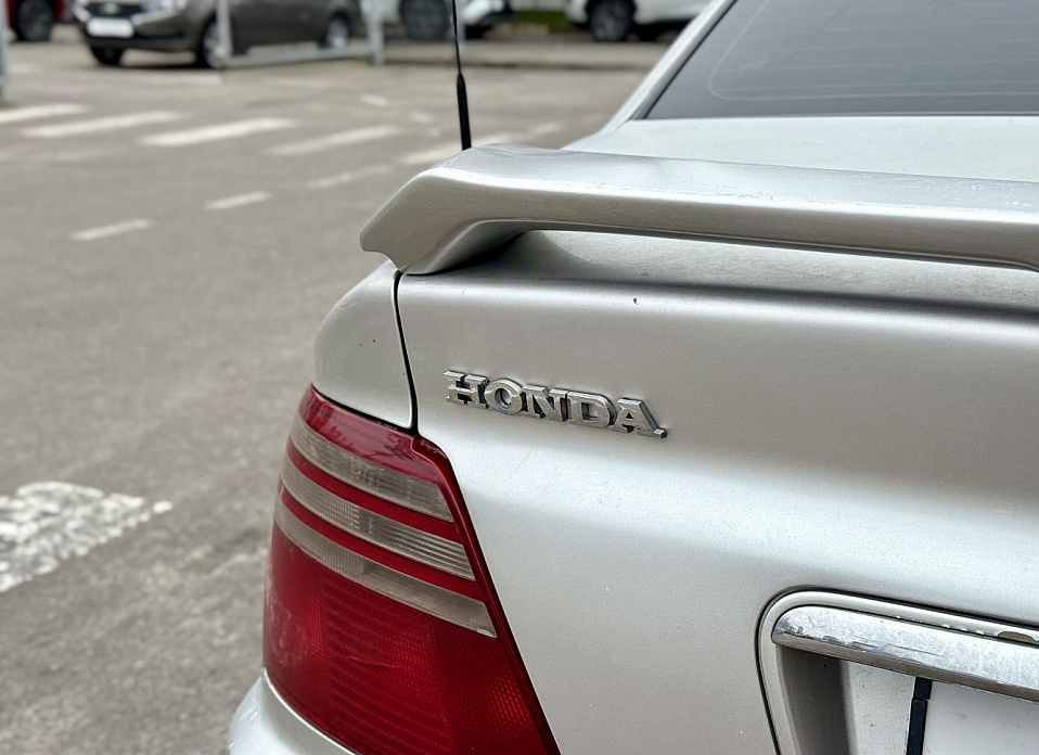 Honda Accord, VI 2.0 MT (147 л.с.)