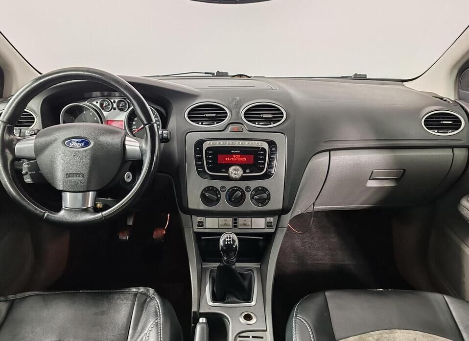 Ford Focus, II Рестайлинг 1.6 MT (115 л.с.)