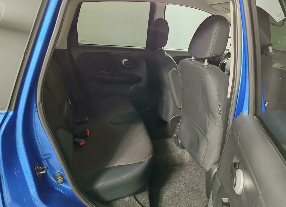 Nissan Note 1.6 AT (110 л.с.)