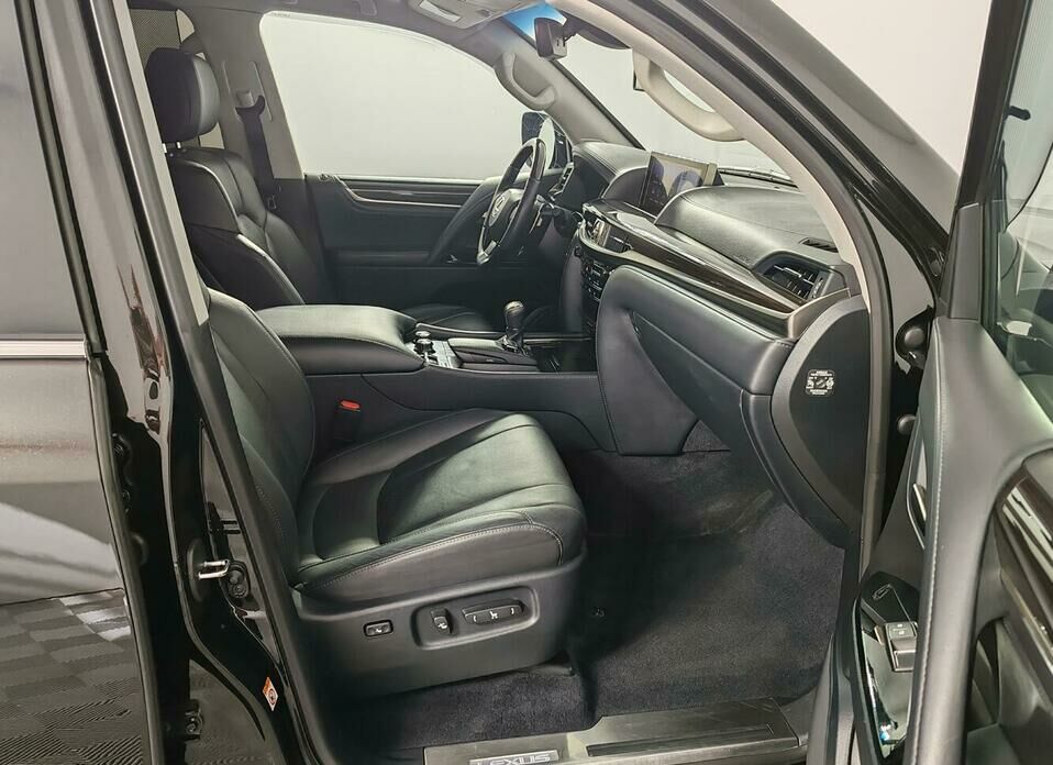 Lexus LX 450d 4.5d AT (272 л.с.) 4WD