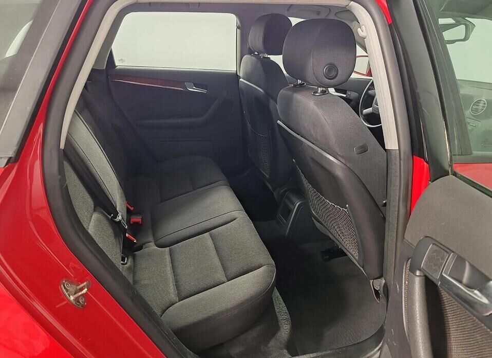 Audi A3, II (8P) Рестайлинг 1 1.6 AT (102 л.с.)