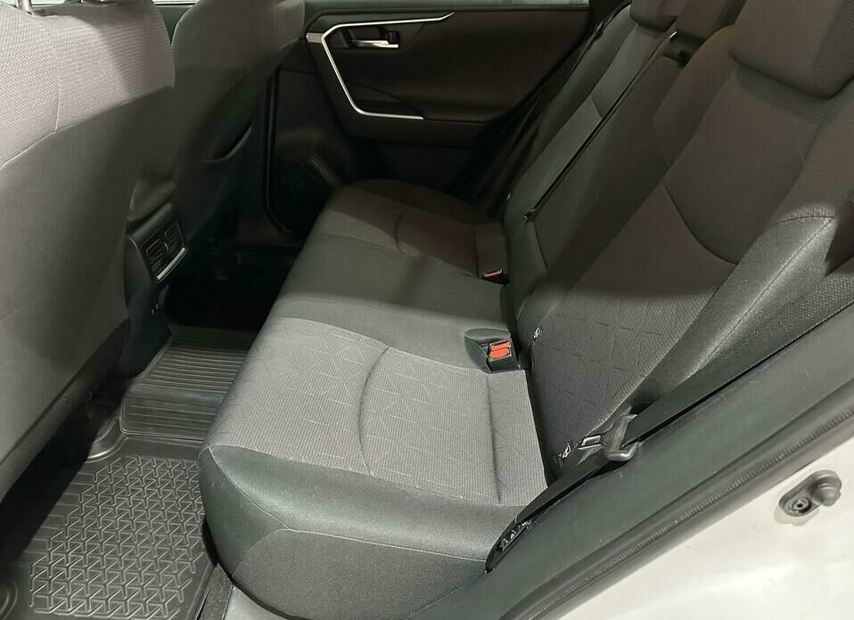 Toyota RAV4 2.0 CVT (149 л.с.)