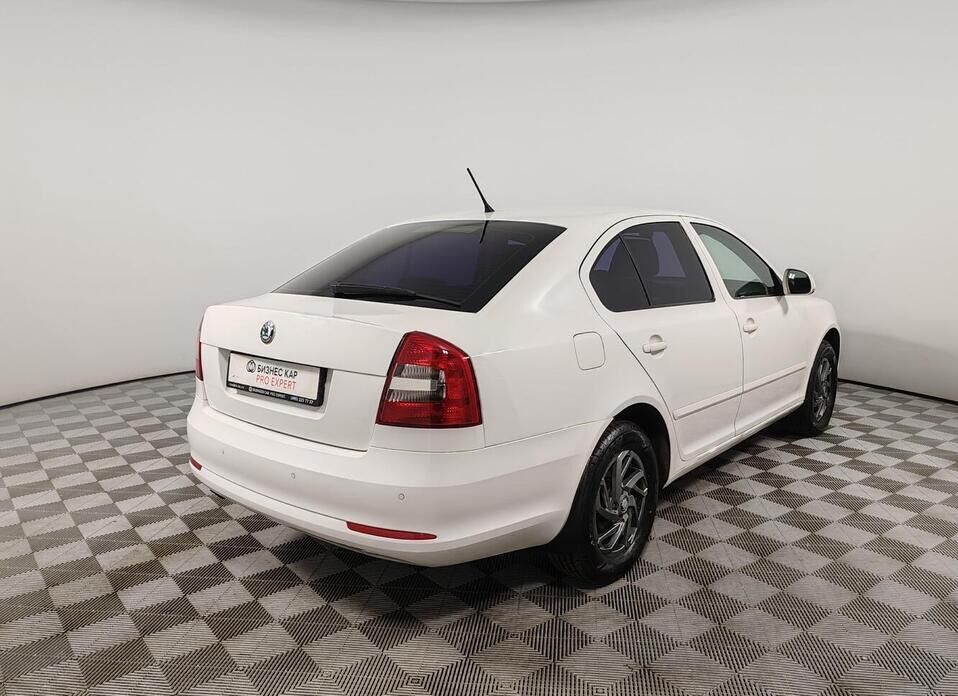 Skoda Octavia, II (A5) Рестайлинг 1.4 AMT (122 л.с.)