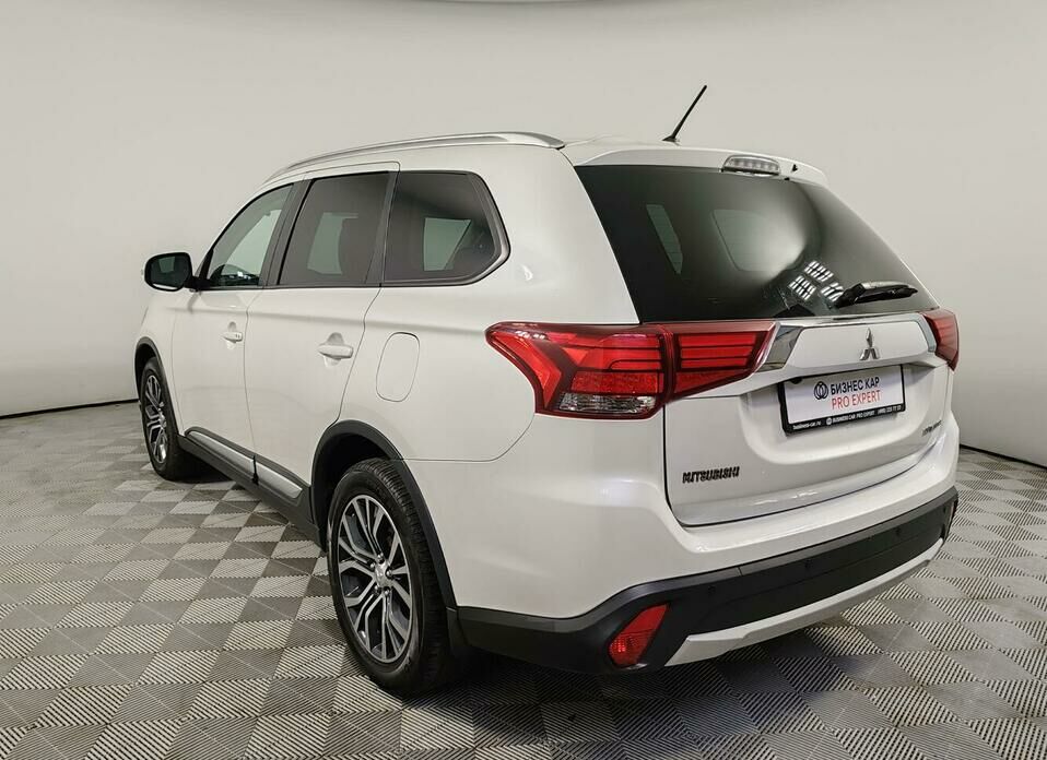 Mitsubishi Outlander 2.4 CVT (167 л.с.) 4WD