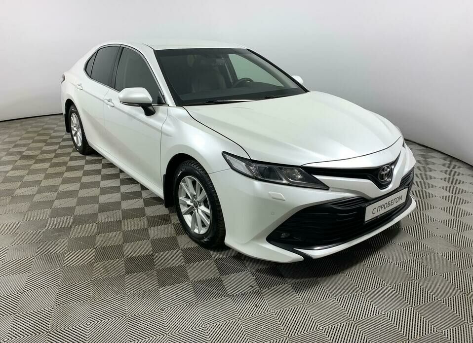 Toyota Camry 2.5 AT (181 л.с.)