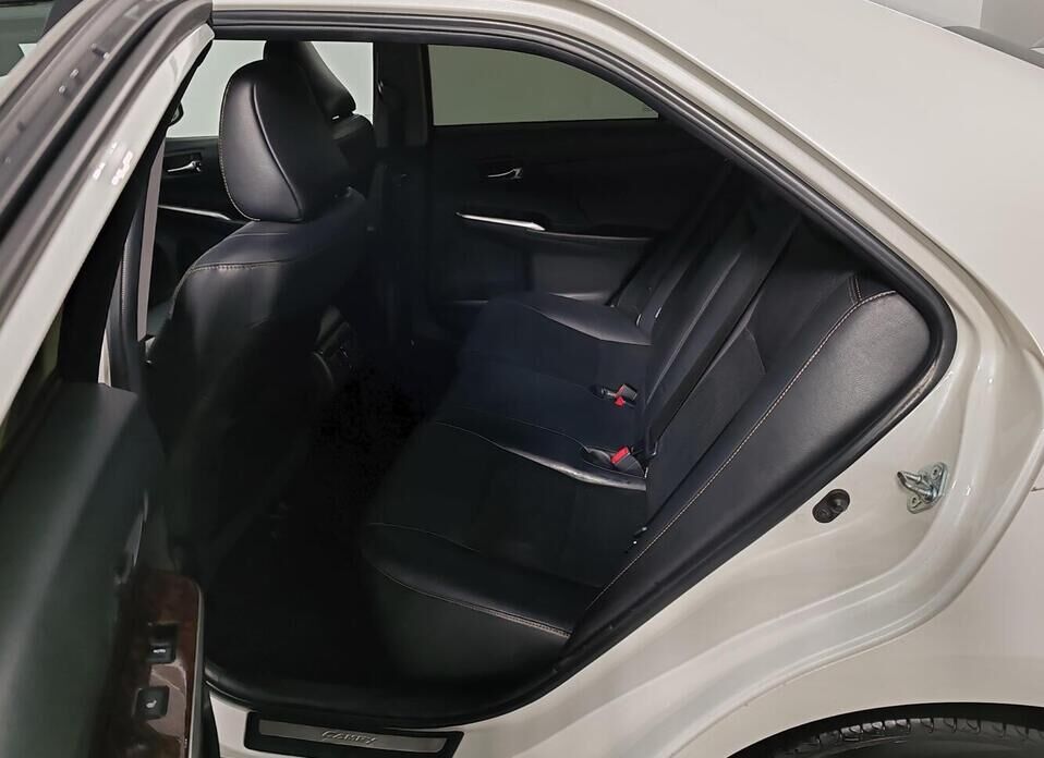 Toyota Camry, VII (XV50) Рестайлинг 2.5 AT (181 л.с.)