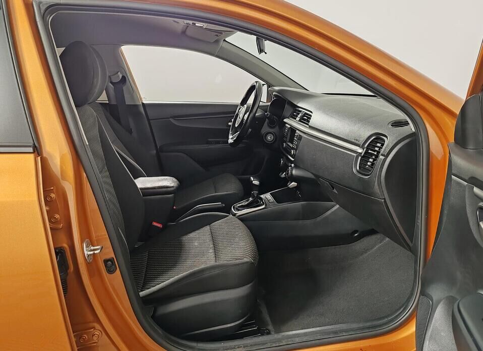 Kia Rio, IV 1.6 AT (123 л.с.)