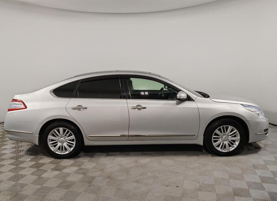 Nissan Teana 2.5 CVT (182 л.с.)