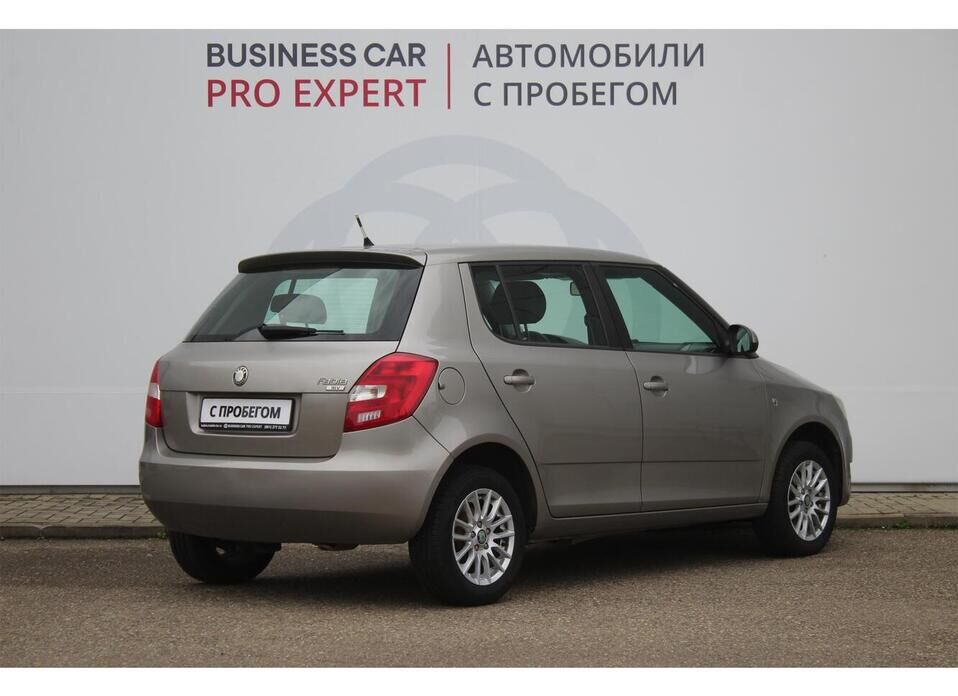 Skoda Fabia, II 1.4 MT (86 л.с.)