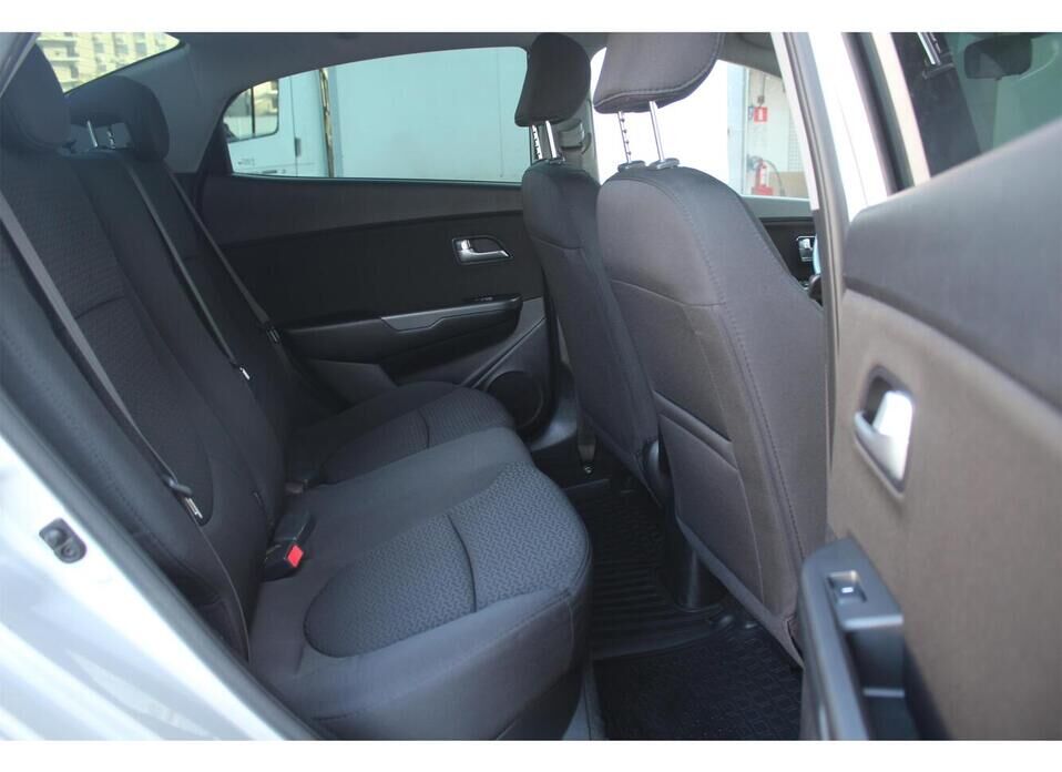 Kia Rio, III Рестайлинг 1.6 MT (123 л.с.)