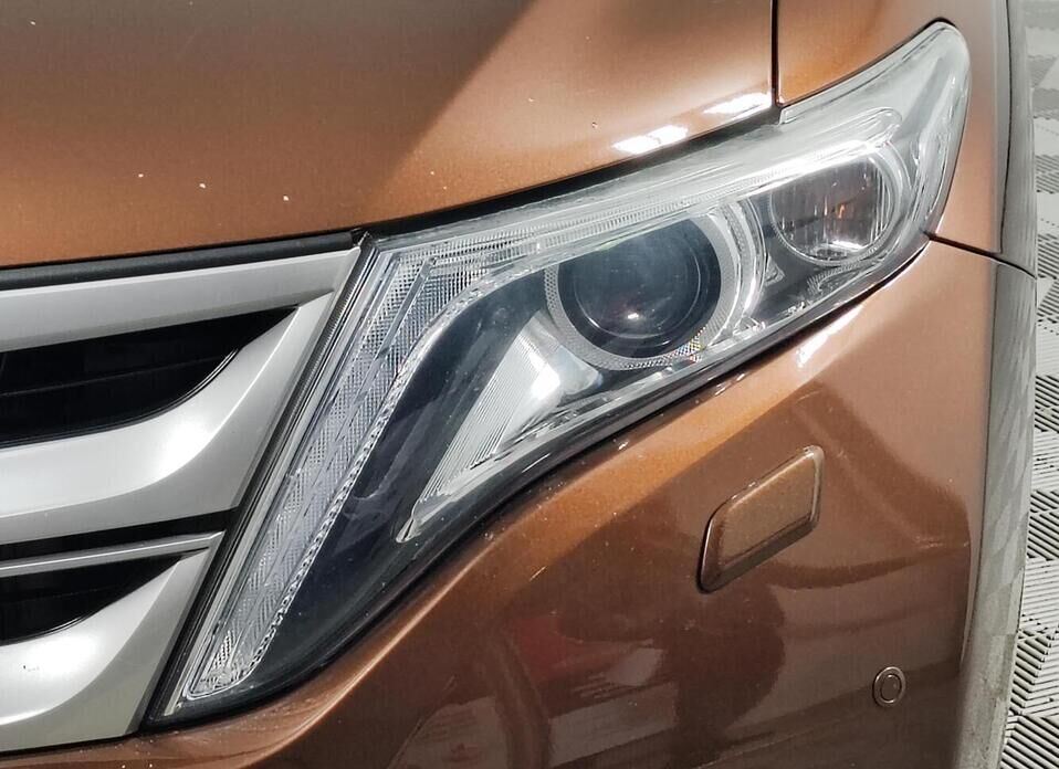 Toyota Venza, I Рестайлинг 2.7 AT (185 л.с.) 4WD