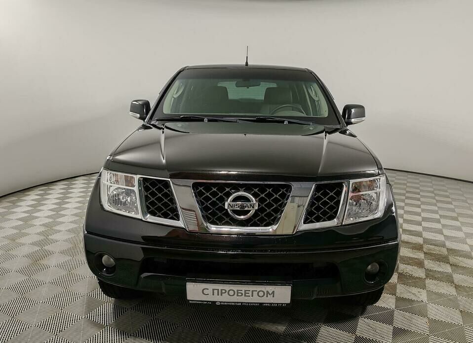 Nissan Navara (Frontier) 2.5d MT (174 л.с.) 4WD