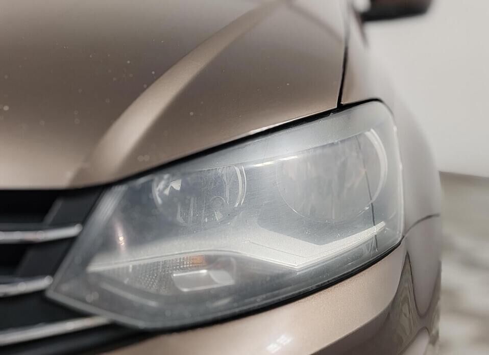 Volkswagen Polo, V Рестайлинг 1.6 AT (110 л.с.)