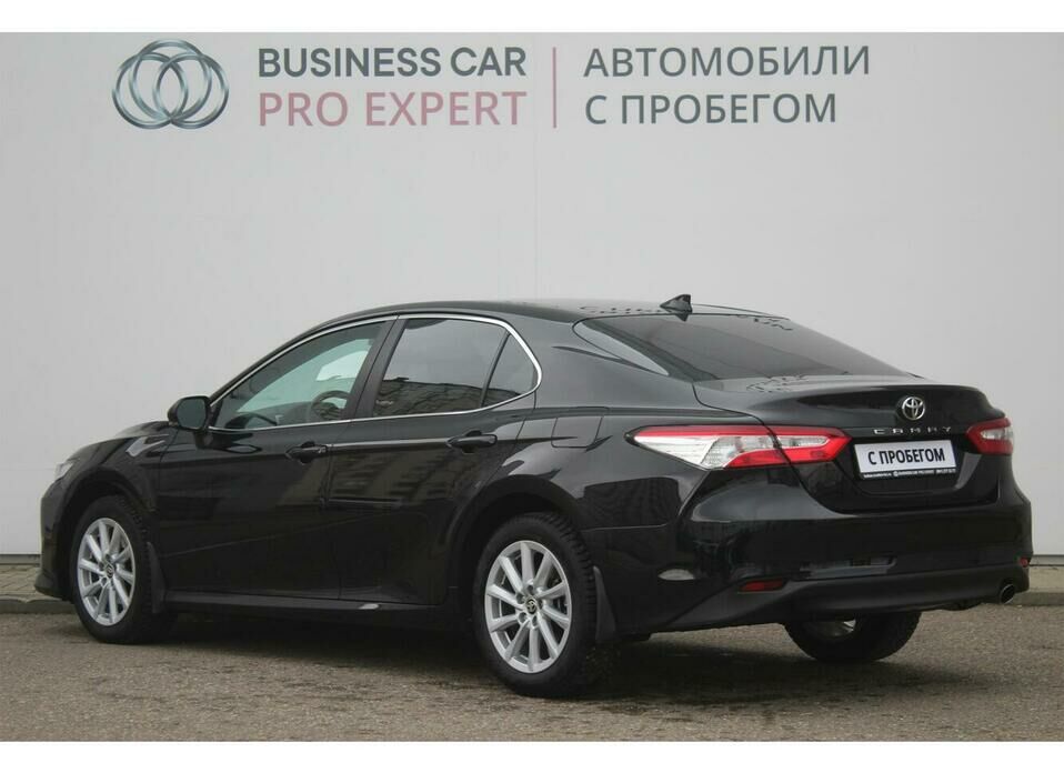 Toyota Camry 2.5 AT (200 л.с.)