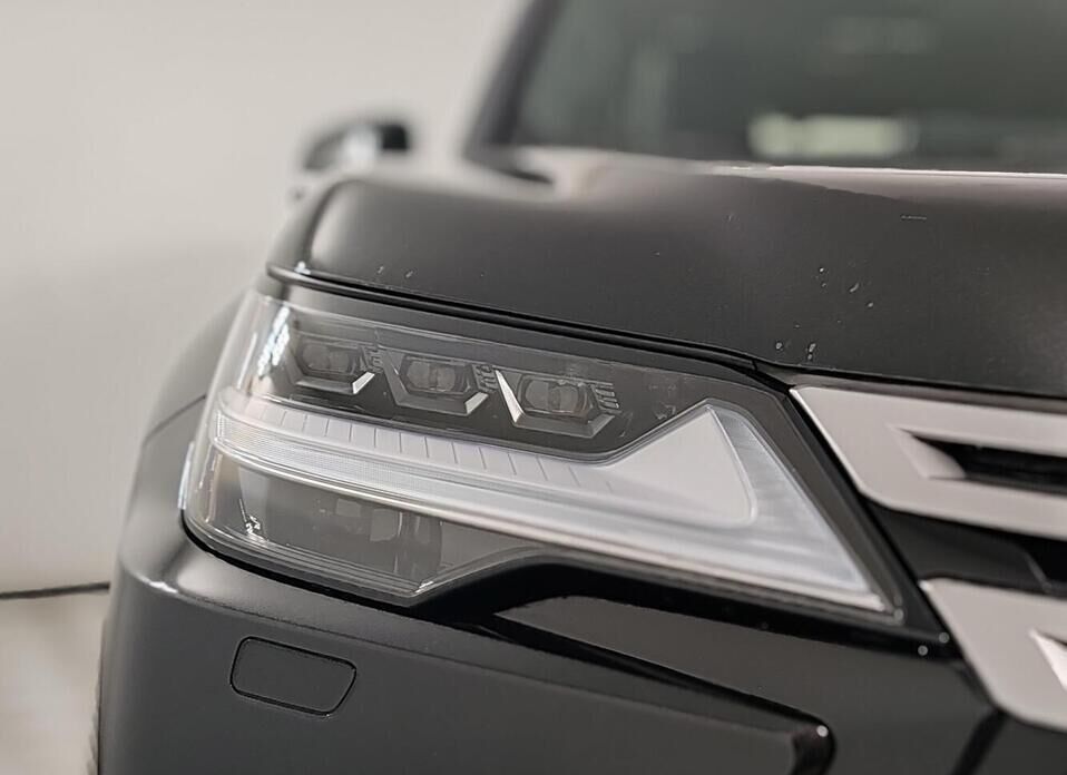 Lexus LX, IV 600 3.5 AT (415 л.с.) 4WD