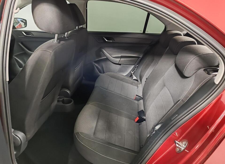 Skoda Rapid, I 1.6 AT (110 л.с.)