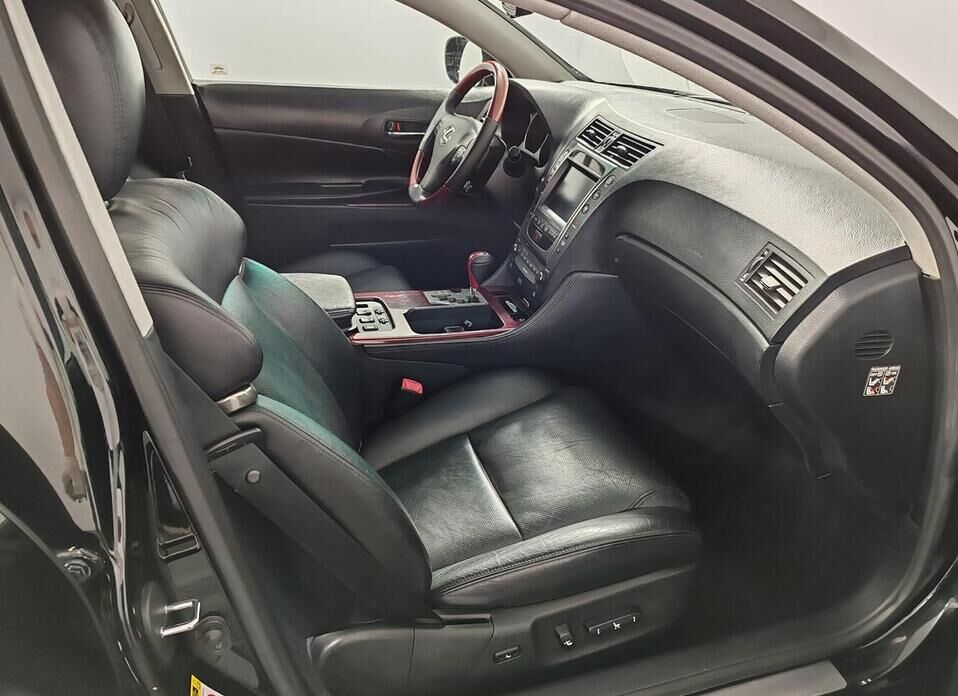 Lexus GS, III Рестайлинг 300 3.0 AT (249 л.с.)