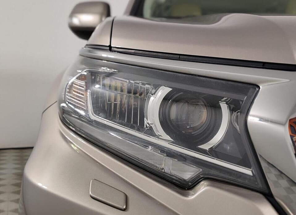 Toyota Land Cruiser Prado, 150 Series Рестайлинг 2 2.8d AT (177 л.с.) 4WD
