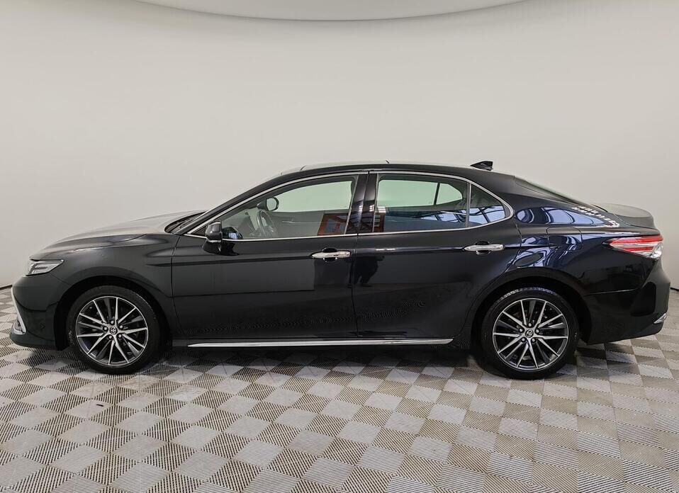 Toyota Camry 2.5 AT (209 л.с.)