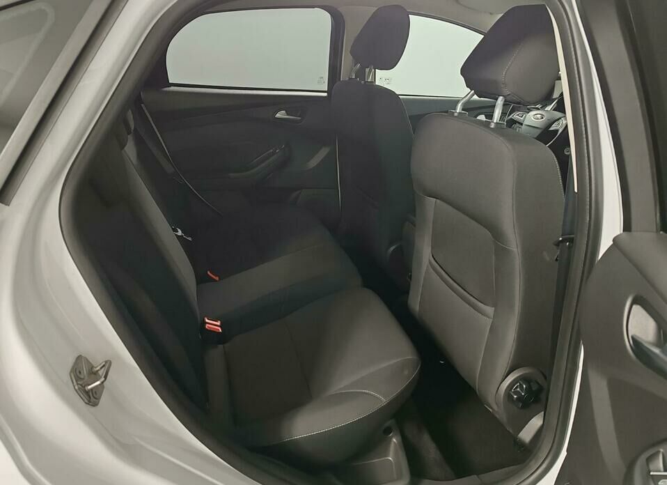 Ford Focus 1.6 AMT (105 л.с.)