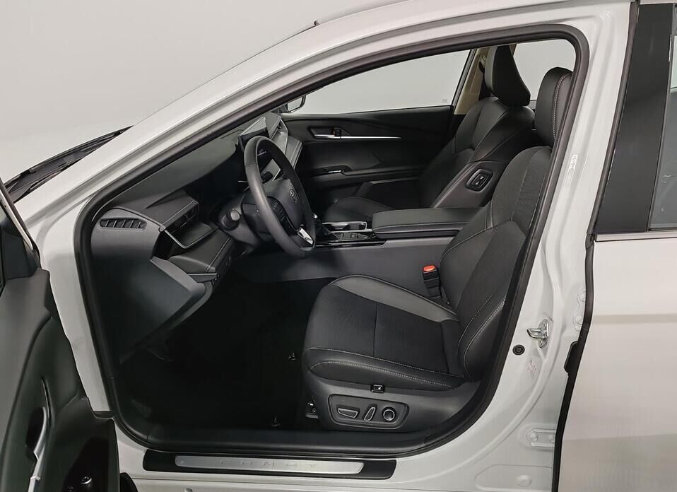 Toyota Camry, IX (XV80) China Market 2.0 CVT (173 л.с.)