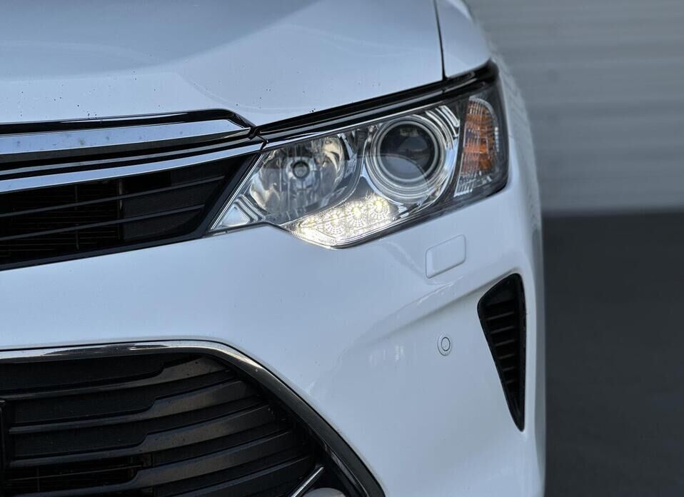 Toyota Camry, VII (XV50) Рестайлинг 2.5 AT (181 л.с.)