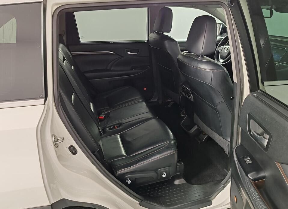 Toyota Highlander 3.5 AT (249 л.с.) 4WD
