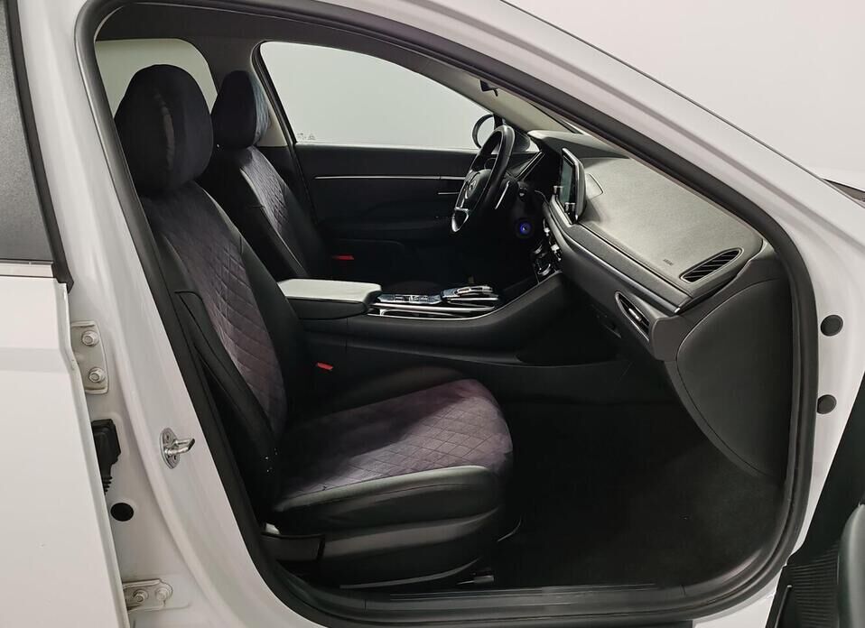 Hyundai Sonata 2.0 AT (150 л.с.)