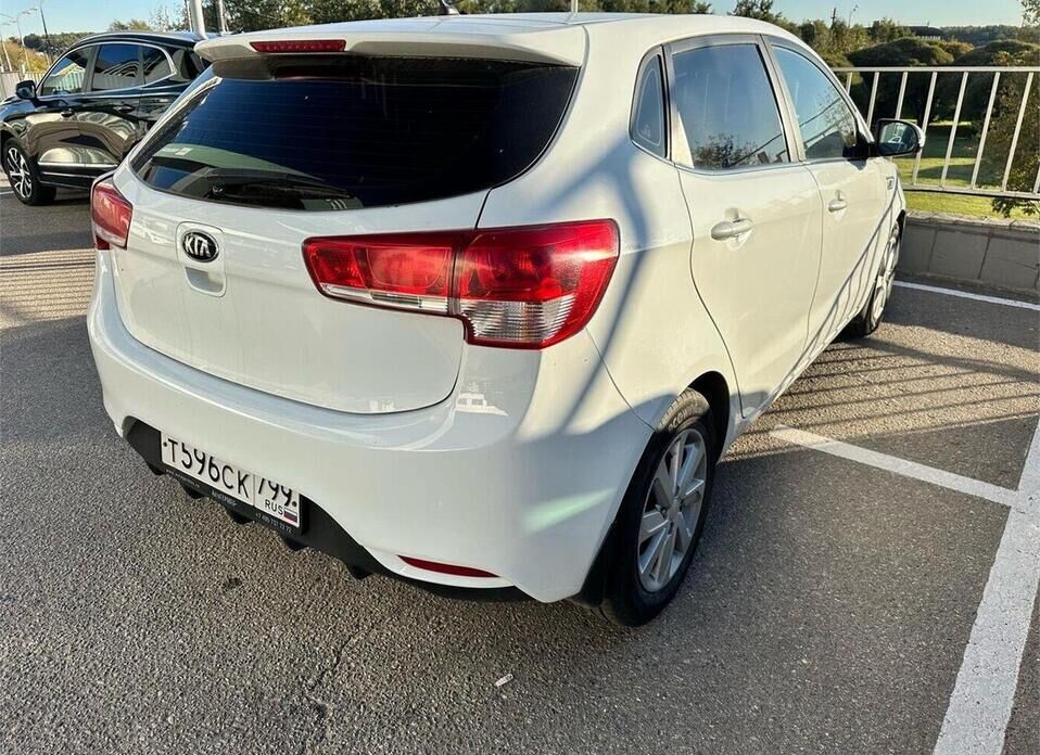 Kia Rio, III Рестайлинг 1.6 MT (123 л.с.)