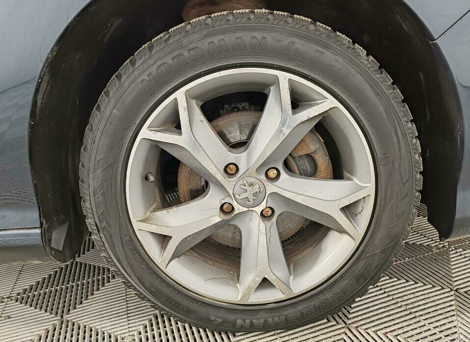 Peugeot 308 1.6 MT (120 л.с.)