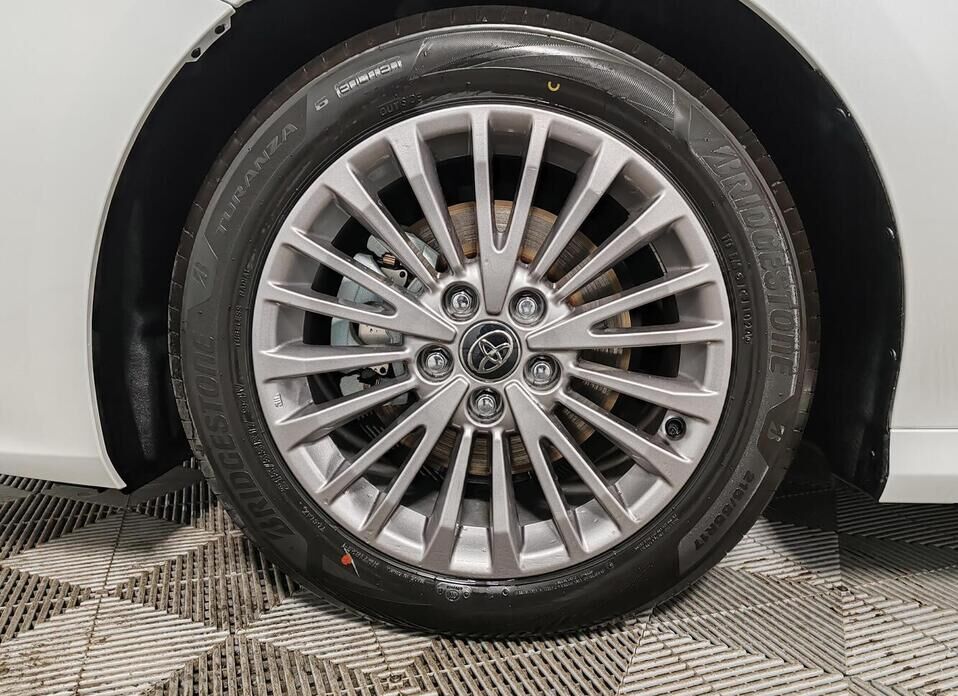 Toyota Camry, IX (XV80) China Market 2.0 CVT (173 л.с.)