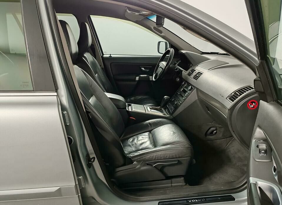 Volvo XC90 2.4d AT (185 л.с.) 4WD