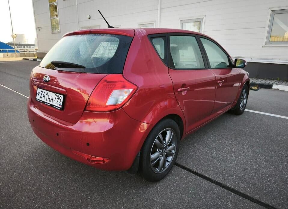 Kia Ceed, I Рестайлинг 1.6 AT (125 л.с.)