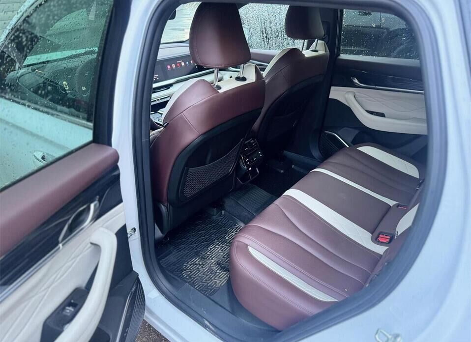 Geely Monjaro 2.0 AT (238 л.с.) 4WD