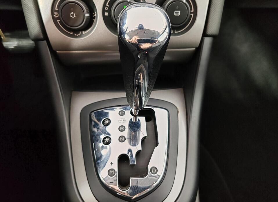Peugeot 308 1.6 AT (120 л.с.)