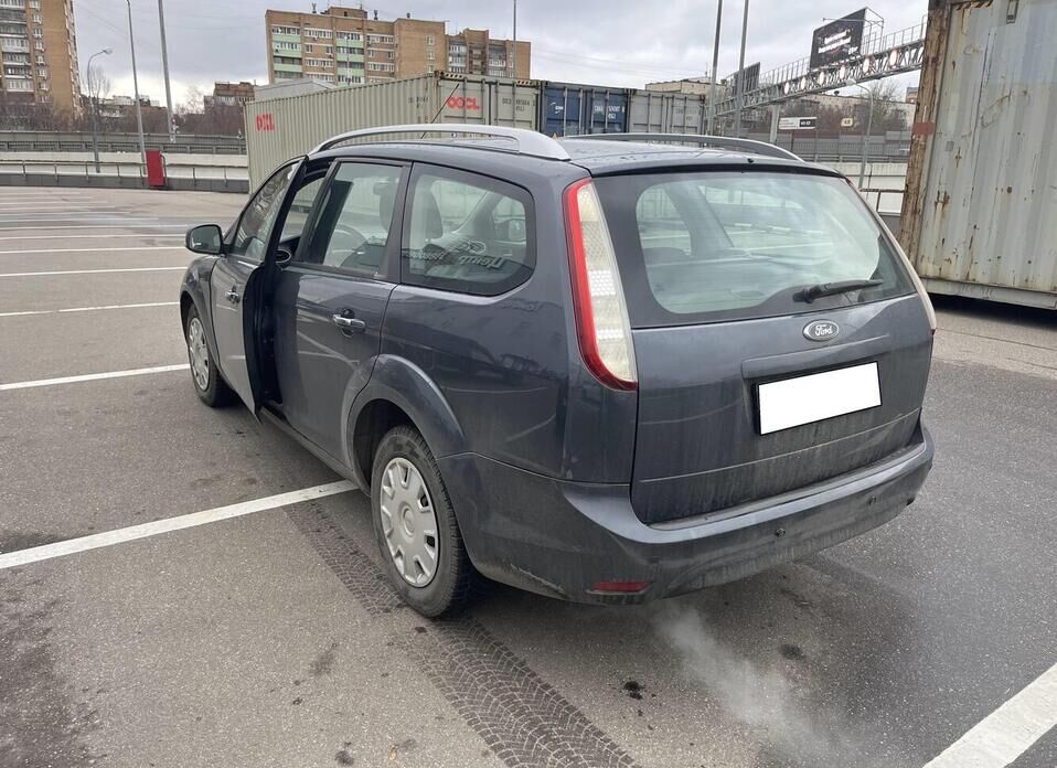 Ford Focus, II Рестайлинг 1.6 MT (100 л.с.)