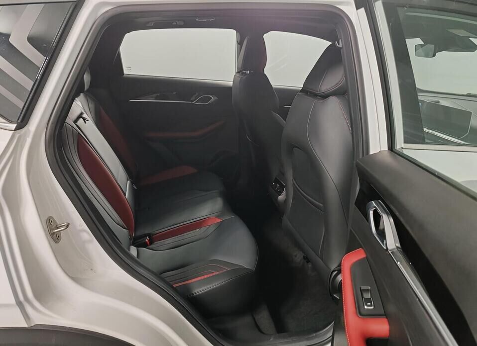 Geely Coolray, I Рестайлинг 1.5 AMT (147 л.с.)