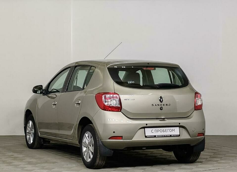 Renault Sandero 1.6 AT (102 л.с.)