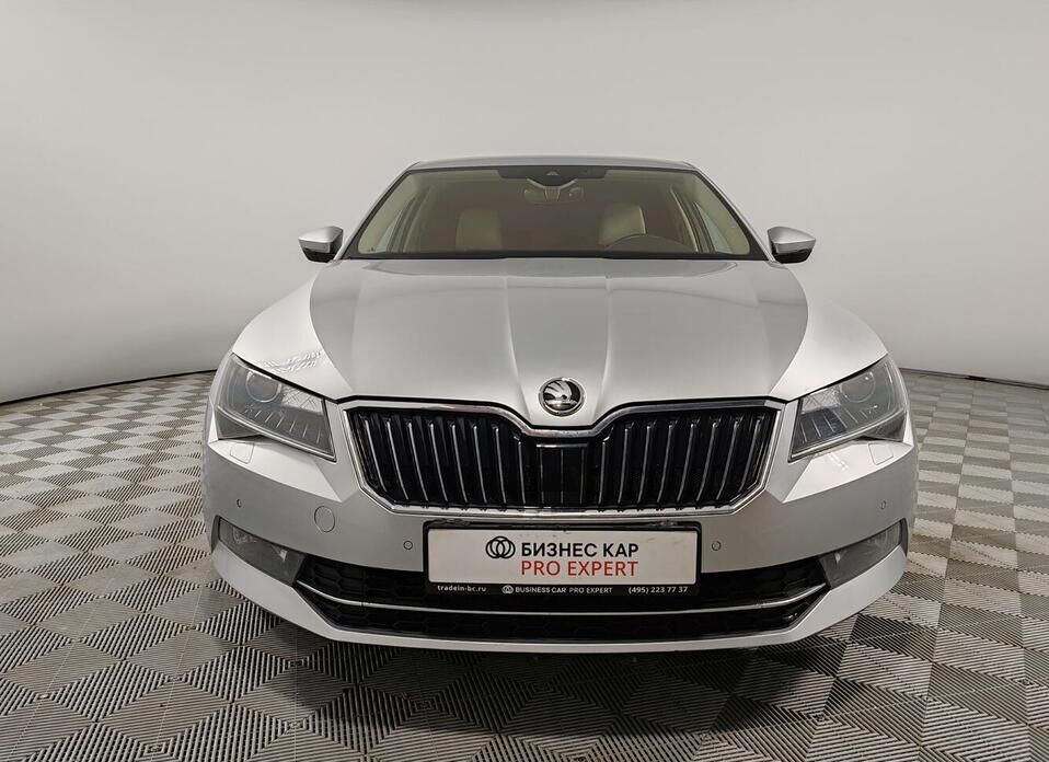 Skoda Superb 2.0 AMT (220 л.с.)